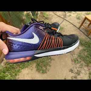 Nike shoes size 8